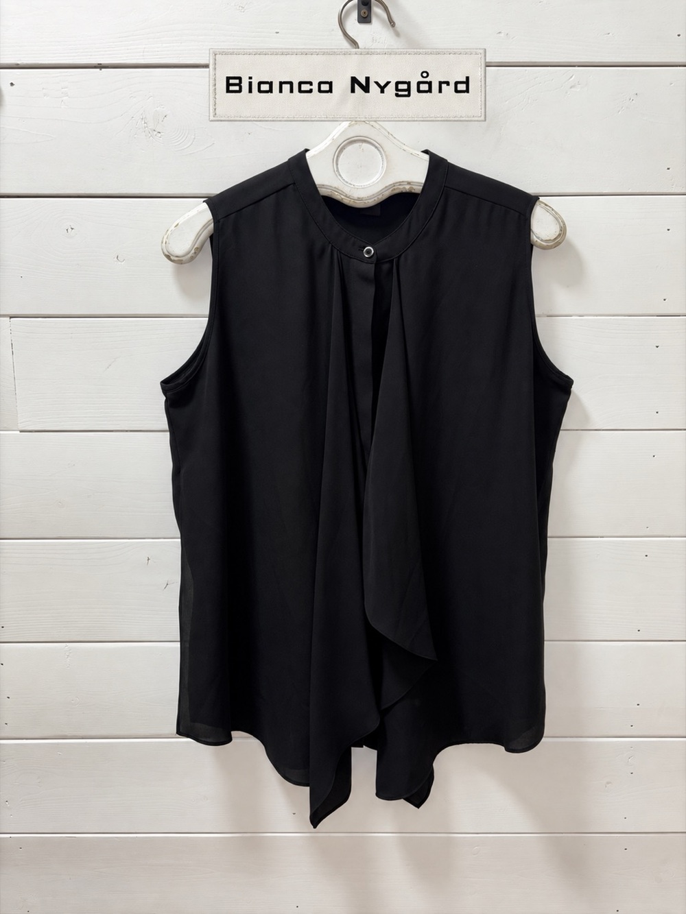ianca Nygård Black Layered Draped Sleeveless Blouse – Size M